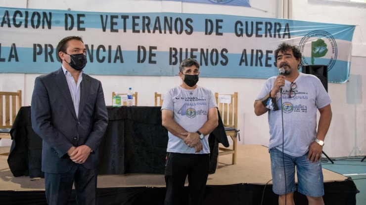 Andrés Watson estuvo presente en la apertura del Primer Congreso Nacional de Veteranos de Malvinas